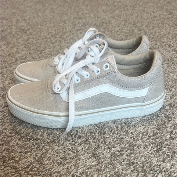 Women’s Vans Ward Skate Shoe size 8 - Picture 3 of 9
